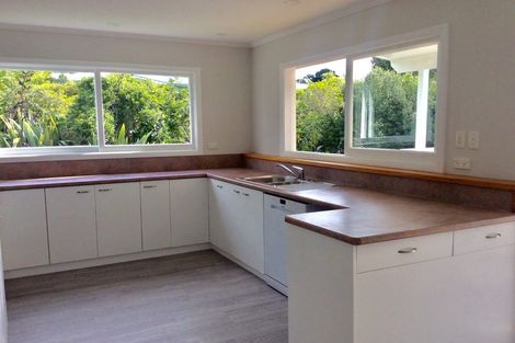 Photo of property in 37 Rimu Road, Raumati Beach, Paraparaumu, 5032