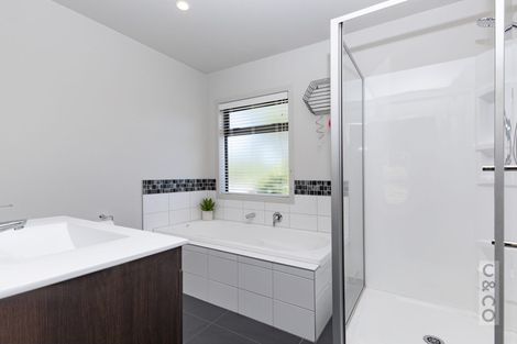 Photo of property in 22c Sunnyvale Road, Swanson, Auckland, 0614