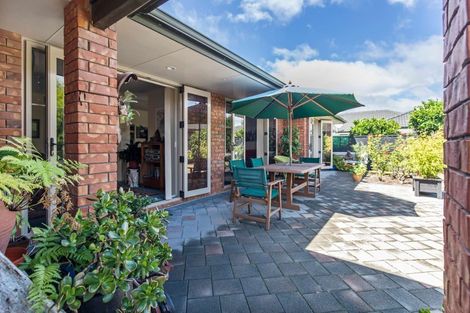 Photo of property in 19 Carrington Drive, Papamoa Beach, Papamoa, 3118