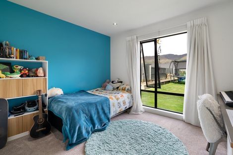 Photo of property in 9 Centre Crescent, Wanaka, 9305