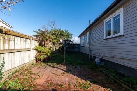 Photo of property in 1/38 Godley Road, Green Bay, Auckland, 0604