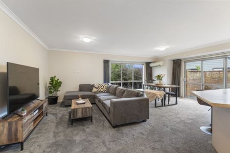 Photo of property in 11b Poneke Drive, Waikanae, 5036