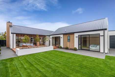 Photo of property in 43 Chepstow Avenue, Fendalton, Christchurch, 8052