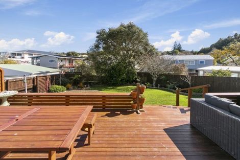 Photo of property in 15 Clematis Grove, Maungaraki, Lower Hutt, 5010
