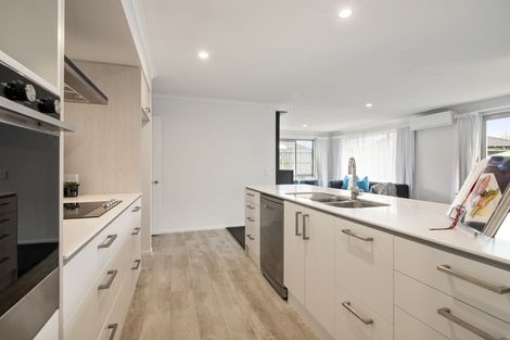 Photo of property in 16 Boysenberry Grove, Richmond, 7020