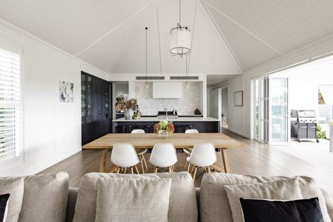 Photo of property in 12 Sandpiper Avenue, Point Wells, 0986