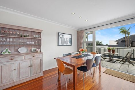 Photo of property in 31 Ocean View Road, Milford, Auckland, 0620