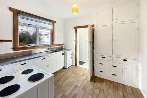 Photo of property in 23 Bulkeley Terrace, New Plymouth, 4310