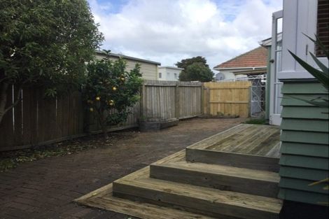 Photo of property in 94 Tripoli Road, Panmure, Auckland, 1072