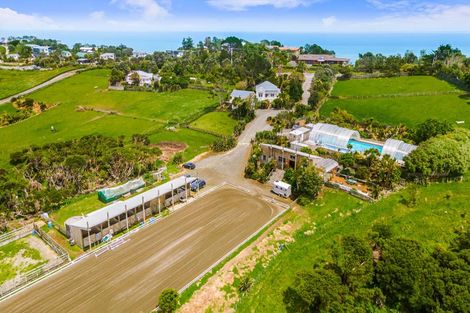 Photo of property in 376 Oaia Road, Muriwai, Waimauku, 0881