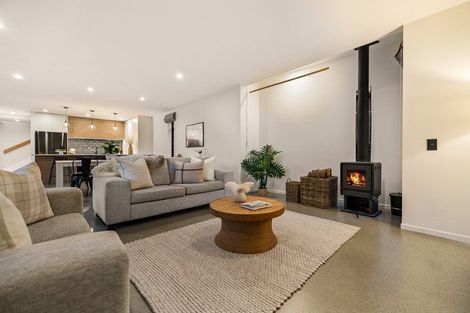 Photo of property in 69 Howden Drive, Jacks Point, 9371