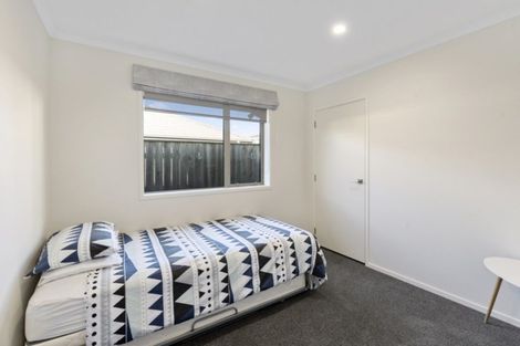 Photo of property in 2 Queenwood Road, Levin, 5510