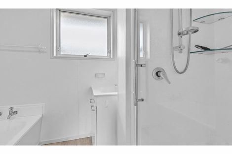 Photo of property in 66 Oakley Crescent, Hornby, Christchurch, 8042