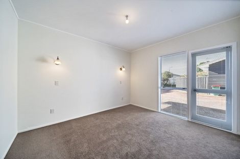 Photo of property in 41a Frank Wilson Terrace, Welbourn, New Plymouth, 4312