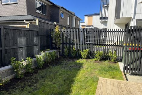 Photo of property in 6/11 Scanlen Terrace, Kelston, Auckland, 0602