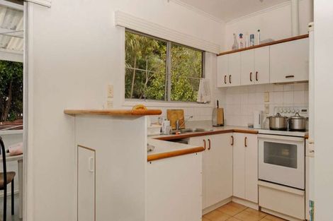 Photo of property in 4 Takapu Street, Henderson, Auckland, 0612