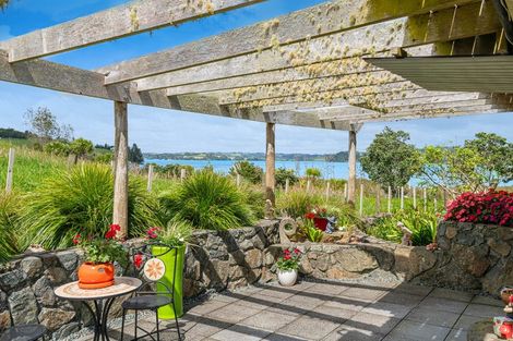 Photo of property in 68 Goodall Road, Snells Beach, 0920