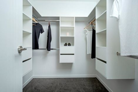 Photo of property in 2 Irwin Lane, Windsor Park, 0632