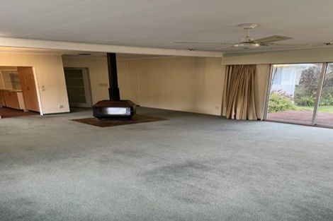 Photo of property in 18 Utauta Street, Waikanae, 5036