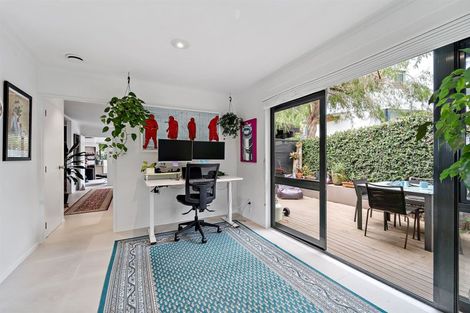 Photo of property in 2/2 Parr Terrace, Castor Bay, Auckland, 0620