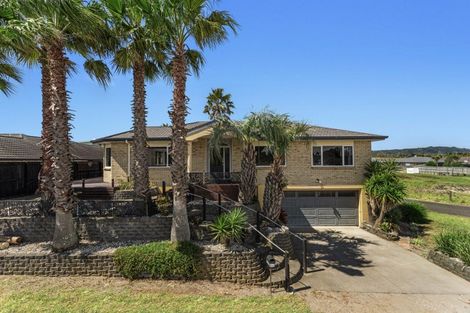 Photo of property in 34 Ohuirehe Road, Coastlands, Whakatane, 3120