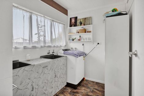 Photo of property in 31 Kamahi Avenue, Hawera, 4610