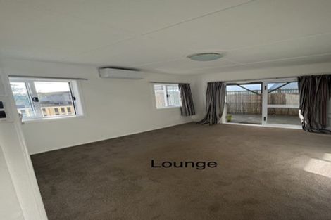 Photo of property in 27 Seaforth Avenue, Mangere Bridge, Auckland, 2022