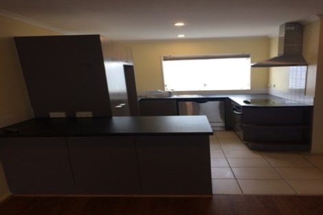 Photo of property in 20 Brashier Circle, Sunnyvale, Auckland, 0612