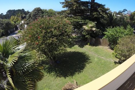 Photo of property in 1 Holt Avenue, Torbay, Auckland, 0630