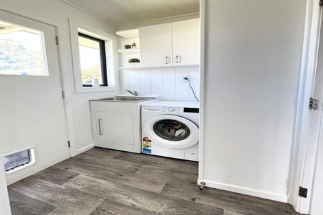 Photo of property in 66 Aloway Street, Wallacetown, 9816