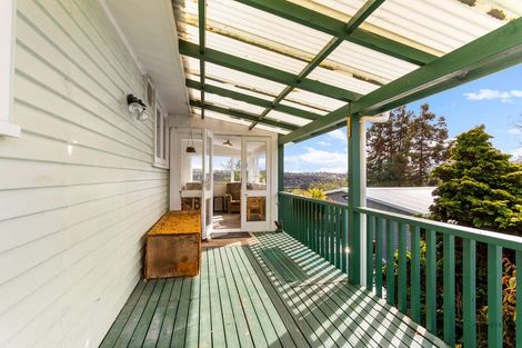 Photo of property in 14 Pine Avenue, Henderson, Auckland, 0612