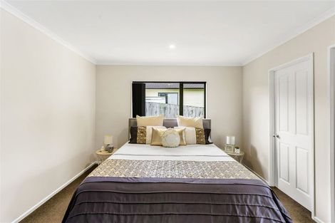 Photo of property in 22 Gordon Stanley Drive, Massey, Auckland, 0614
