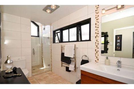 Photo of property in 11 Fairway Drive, Kerikeri, 0230