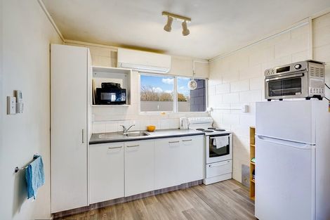 Photo of property in 9/3 Tralee Place, Hillcrest, Hamilton, 3216