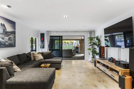 Photo of property in 14 Jenny Lane, Waiuku, 2123