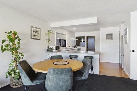 Photo of property in 4/24 Acheron Road, Paremata, Porirua, 5026