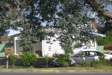 Photo of property in 53 View Road, Henderson, Auckland, 0612