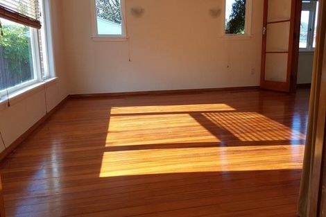 Photo of property in 23 Middlepark Road, Sockburn, Christchurch, 8042