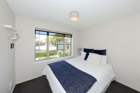 Photo of property in 8 Seagrave Place, Ilam, Christchurch, 8041