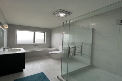 Photo of property in 587 Great South Road, Rosehill, Papakura, 2113