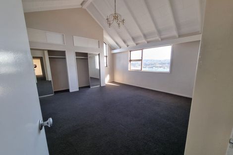 Photo of property in 27 Kaikoura Street, Maupuia, Wellington, 6022