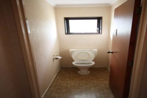 Photo of property in 2 Caroline Crescent, Highbury, Palmerston North, 4412