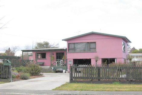 Photo of property in 30 Dusky Street, Te Anau, 9600