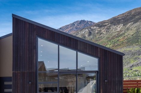 Photo of property in 35 Alps View Place, Lake Hayes, Queenstown, 9304