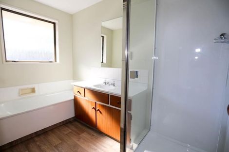 Photo of property in 2/13 Main South Road, Sockburn, Christchurch, 8042