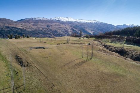 Photo of property in 92 Mountain View Road, Dalefield, Queenstown, 9371