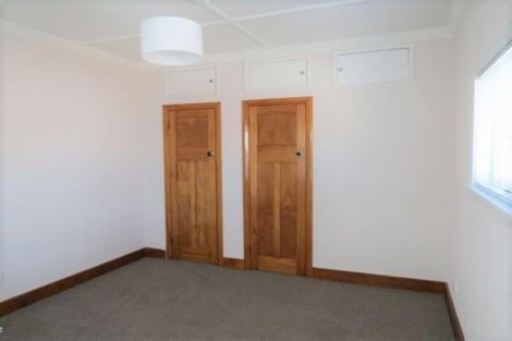 Photo of property in 35 Breakwater Road, Moturoa, New Plymouth, 4310