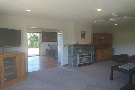Photo of property in 2 Ragan Lane, Wanaka, 9305