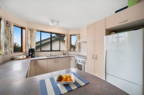 Photo of property in 19 Angel Way, Stanmore Bay, Whangaparaoa, 0932