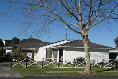 Photo of property in 102 Wattle Farm Road, Wattle Downs, Auckland, 2103